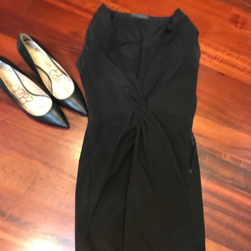 Cute Sleeveless twist front dress- Small